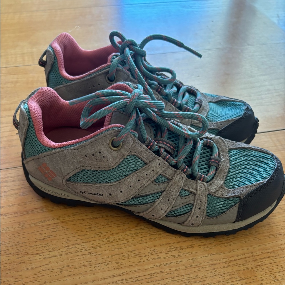 Columbia Youth Size 2 Hiking Shoes – Teal & Gray Trail Sneakers